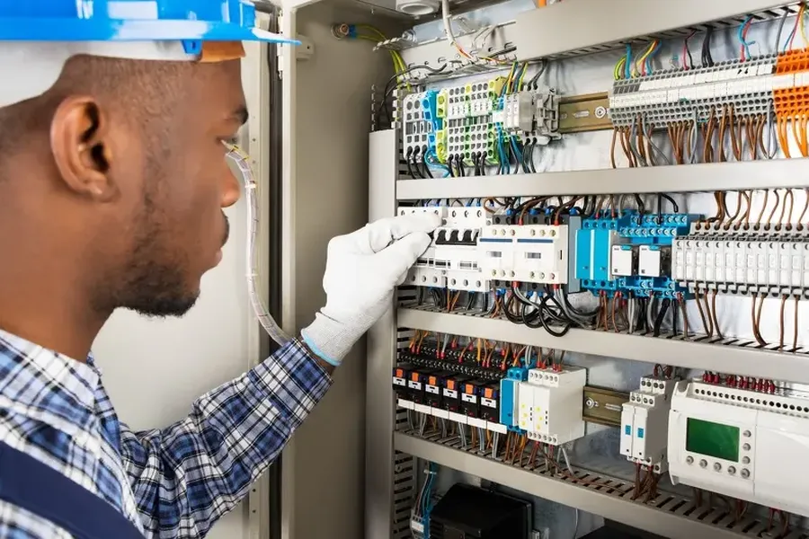 Common Electrical Problems That Require Professional Repair in Fayetteville, AR Common Electrical Problems That Require Professional Repair in Fayetteville, AR